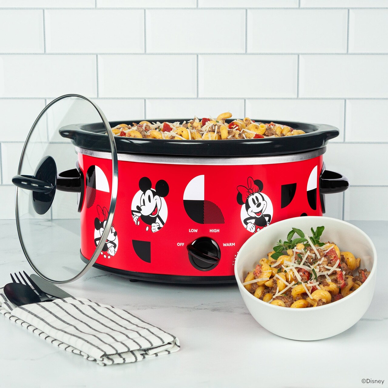 Uncanny Brands Mickey Mouse and Minnie Mouse 5-Quart Slow Cooker